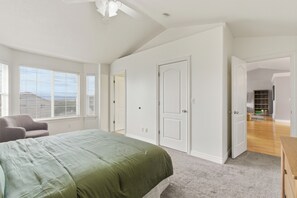 5 間睡房、Wi-Fi、床單