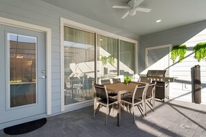 Outdoor dining - Luxury 5BR Villa at Windsor Island Resort (Davenport)