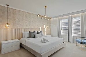 5 bedrooms, iron/ironing board, Internet, bed sheets - Luxury 5BR Villa at Windsor Island Resort (Davenport)