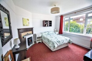 2 bedrooms, WiFi - The Nest, Adapted Family Home (Bexhill)