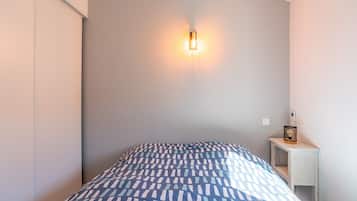 2 makuuhuonetta, silitysrauta/-lauta, Wi-Fi, vuodevaatteet