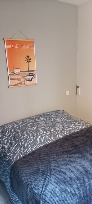 2 slaapkamers, een strijkplank/strijkijzer, wifi, beddengoed
