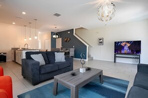 TV, video games - Champions Gate 5BR Villa w/ Pool & Star Wars Room (Davenport)