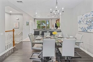 Dining - Modern 3BR Condo with Balcony at Vista Cay (Orlando)