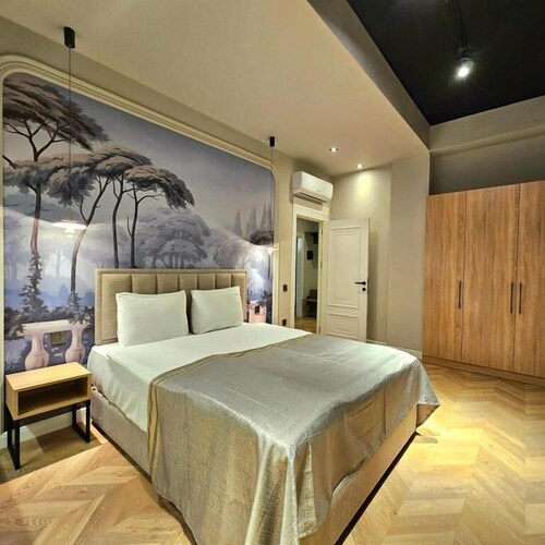 Luxury City Apart Hotel