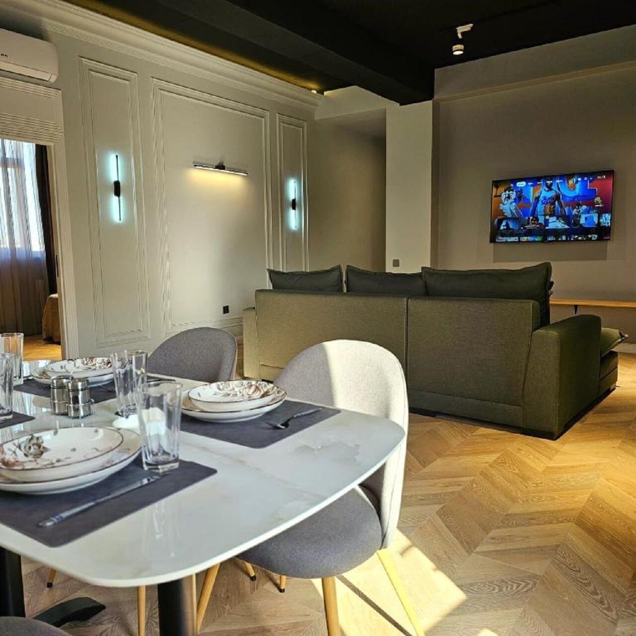 Appartement Confort, balcon, vue ville | Coffres-forts dans les chambres, bureau