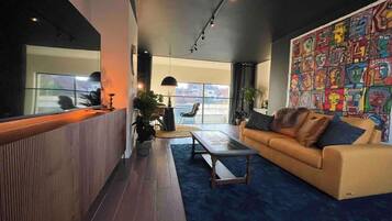 Televisie en een kantoor