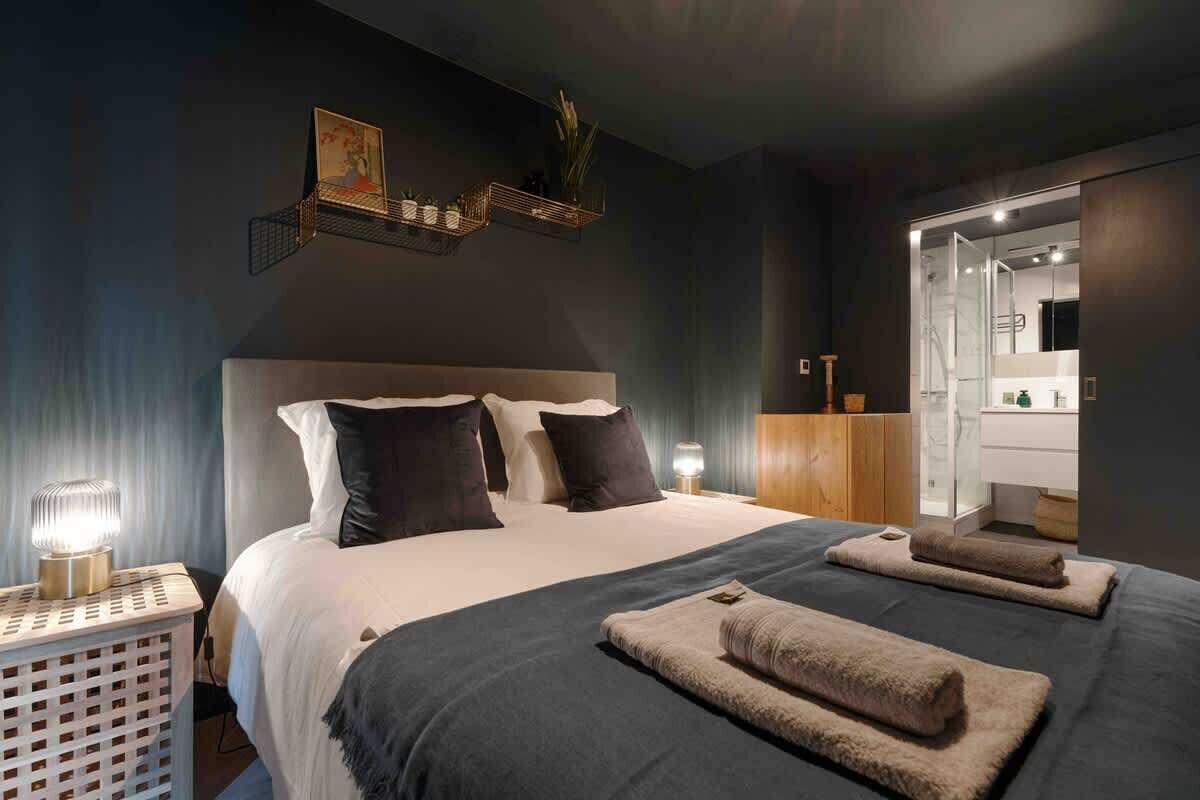 3 bedrooms, desk, iron/ironing board, WiFi