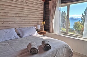 Caja de seguridad en la habitación, cortinas blackout y wifi gratis 