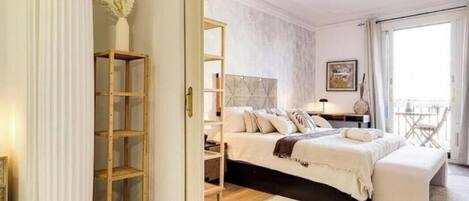 5 soverom, skrivebord, strykejern/-brett og wi-fi (inkludert)