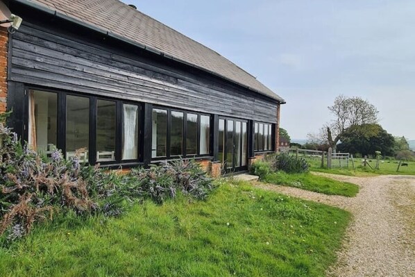 Exterior - The Granary - Countryside Haven (Offham)