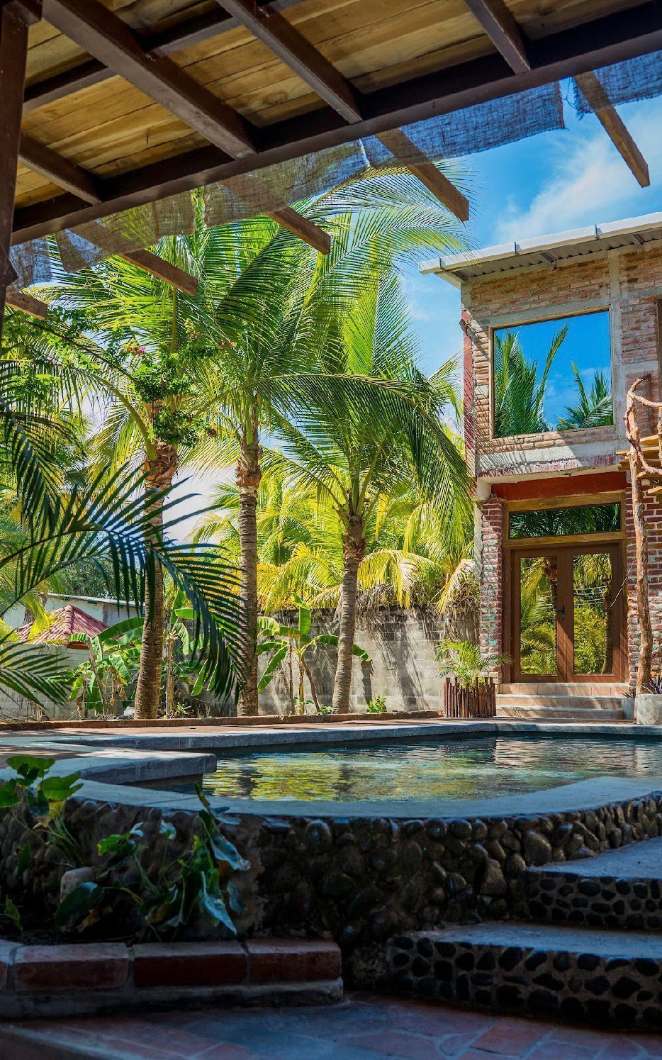 Una piscina cubierta