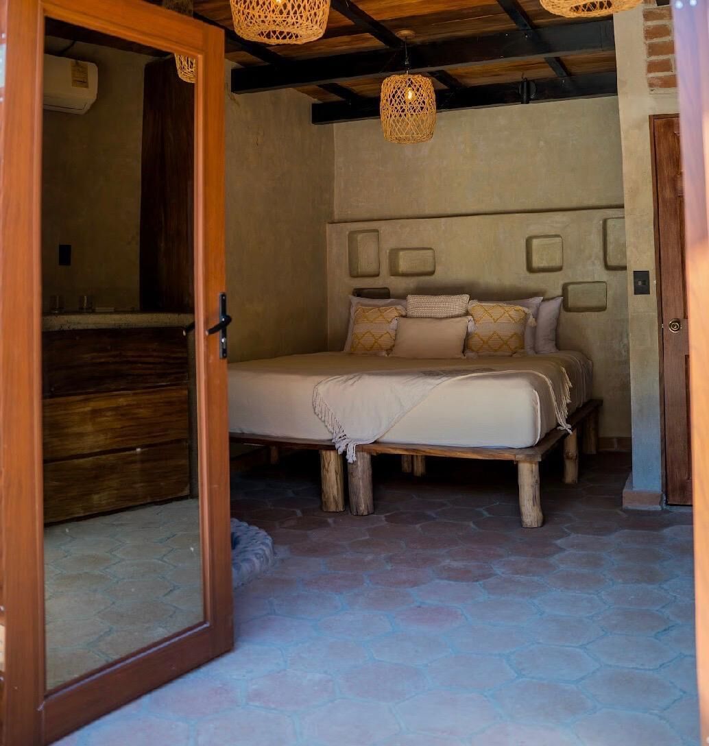 King Suite Pool View