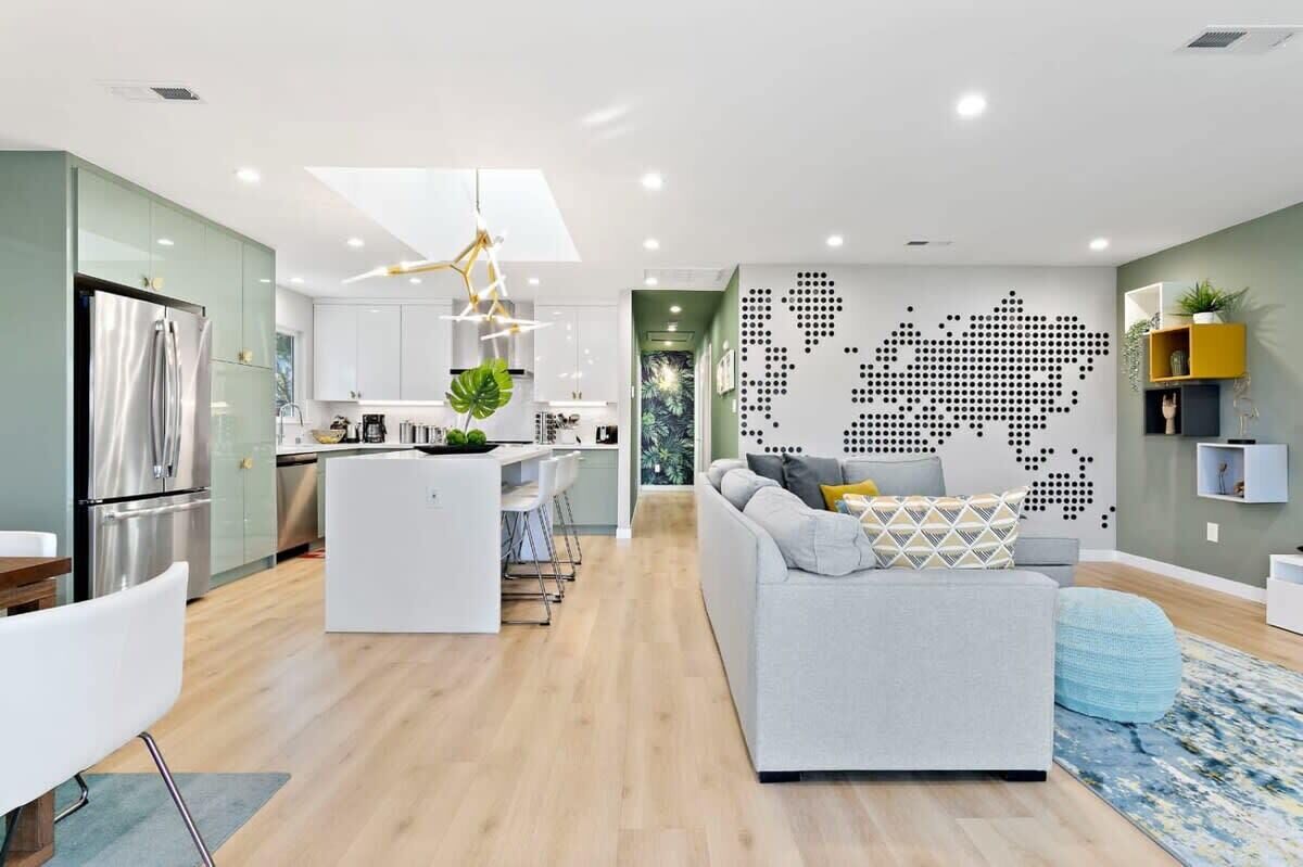 獨棟房屋 (3 Bedrooms) | 起居區 | 43-吋平面電視，提供有線頻道