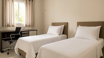 Iron/ironing board, internet, bed sheets