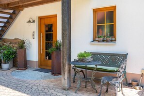 Terrace/patio - Apartment Haus Am Wald with Mountain View, Shared Terrace and Wi-Fi (Münstertal)