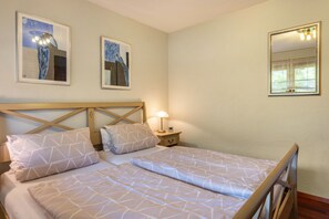 1 bedroom, WiFi, bed sheets - Apartment Haus Am Wald with Mountain View, Shared Terrace and Wi-Fi (Münstertal)