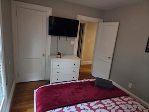 Strykejern/-brett, wi-fi og sengetøy