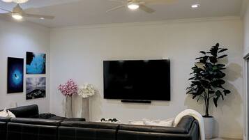 Room, 5 Bedrooms, Private Pool | Room amenity