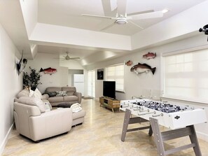Room, 5 Bedrooms, Private Pool | Living room - Room-escape to Paradise In West End Old (West End)
