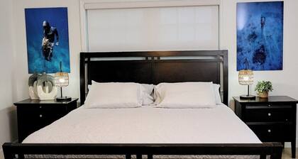 Room-escape to Paradise In West End Old