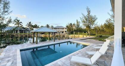 Room-escape to Paradise In West End Old
