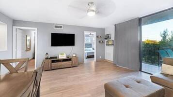 Shared Dormitory, 2 Bedrooms, Balcony, Garden View | Living room