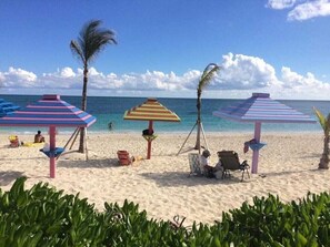 Beach - Room-elegant Condo in Coral Beach on the (Freeport)