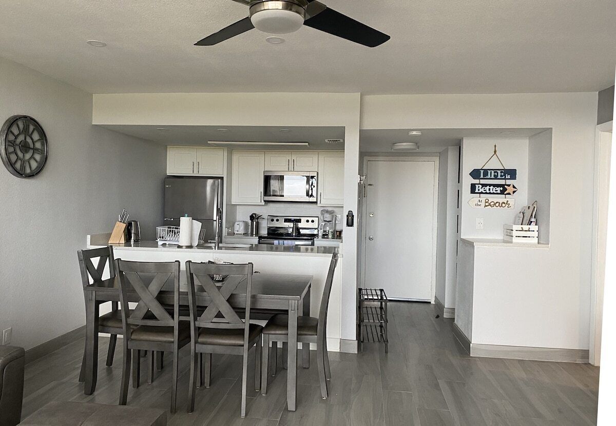 Dormitorio compartido, 2 habitaciones, balcón, vistas al jardín | Comedor