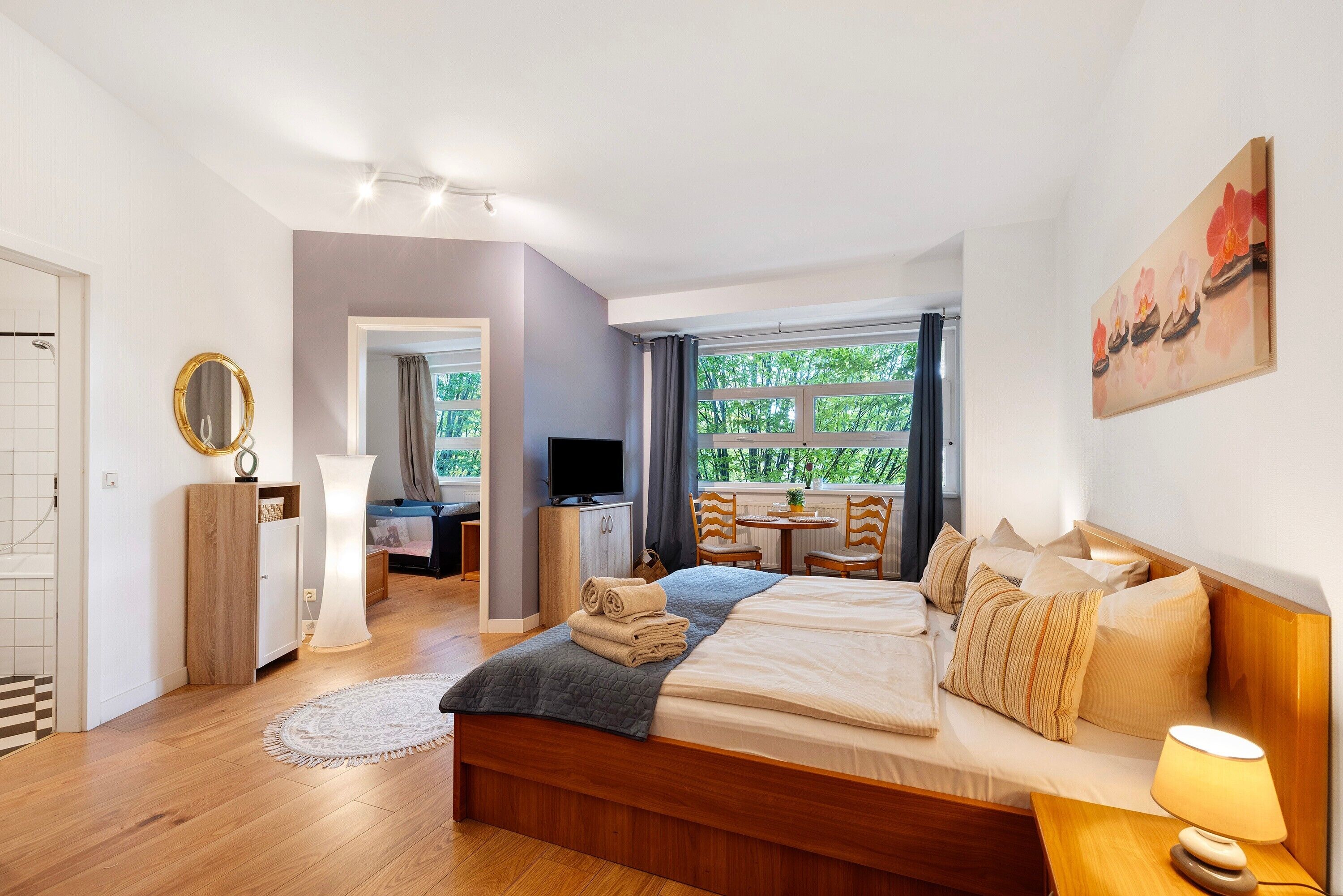 2 slaapkamers, een strijkplank/strijkijzer, wifi, beddengoed