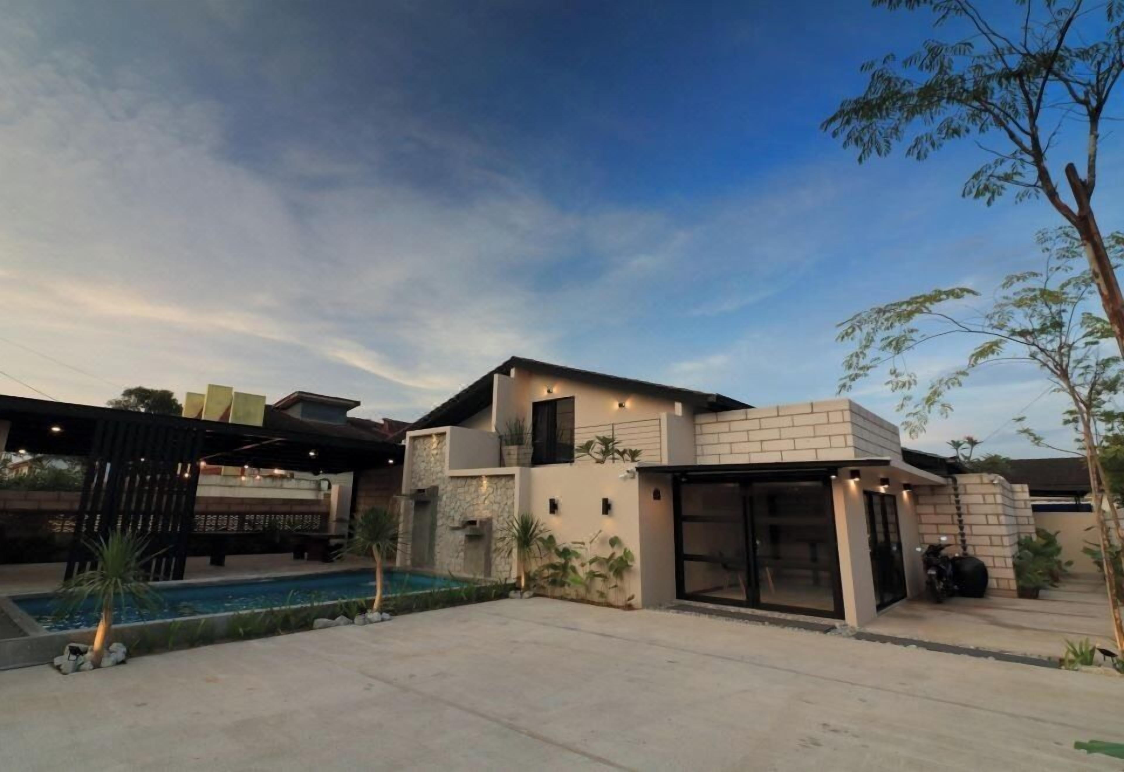 المنشأة من الخارج