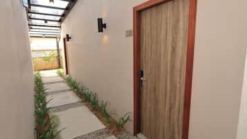 Iron/ironing board, free WiFi