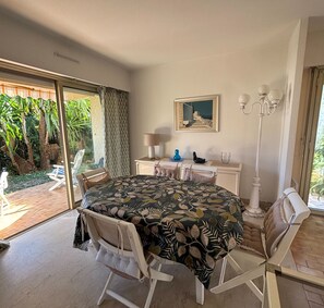 Interior - Charming apartment with garden in Antibes (Antibes)