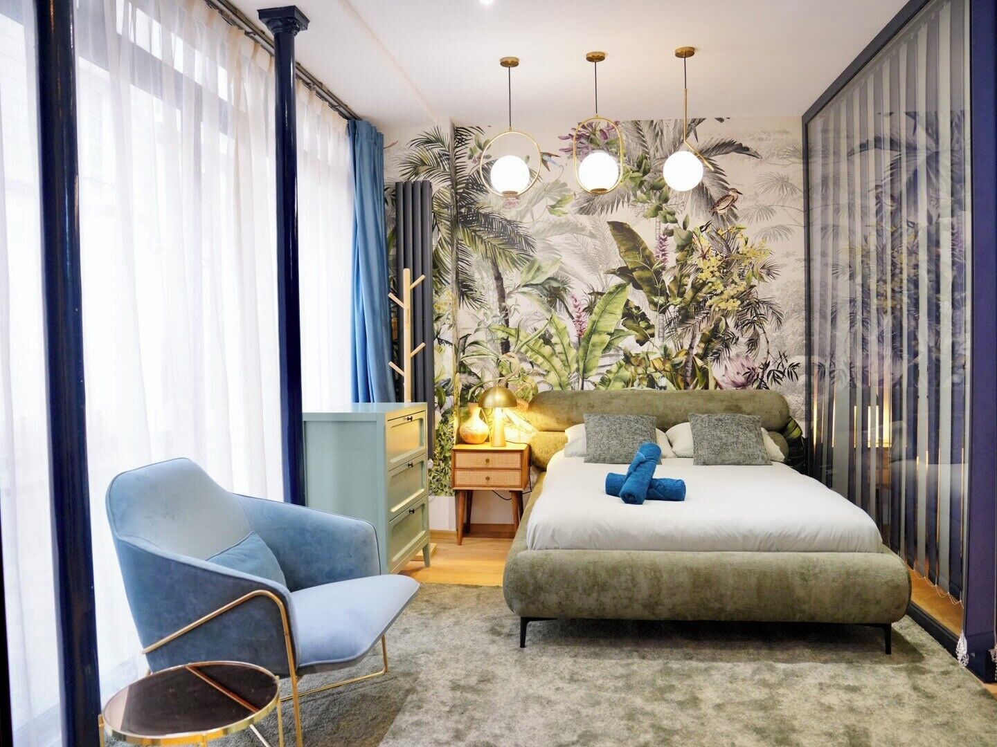 3 bedrooms, iron/ironing board, WiFi, bed sheets