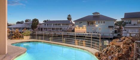 屋外プール、温水プール