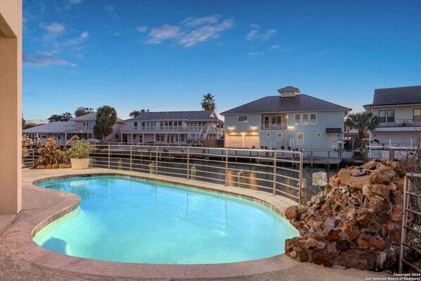 Outdoor pool, a heated pool