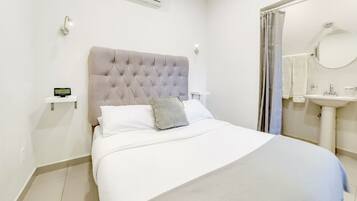 1 bedroom, iron/ironing board, WiFi