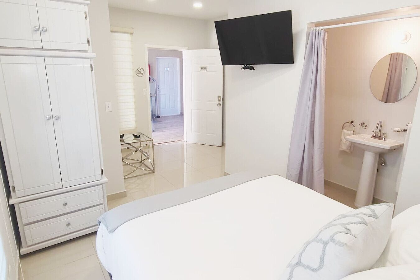 1 chambre, fer et planche à repasser, Wi-Fi, draps fournis