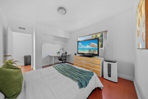 4 chambres, bureau, fer et planche à repasser, Wi-Fi gratuit