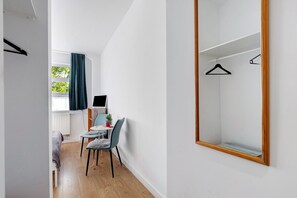 Interior - Room 'Albrechtshof Zimmer Parkblick 3' with Park View in Potsdam (Potsdam)