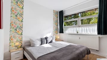 2 habitaciones, tabla de planchar con plancha, wifi y ropa de cama