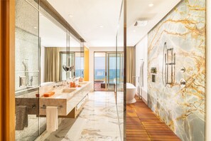 Amenidades de baño gratuitas, secadora de cabello, toallas, jabón 