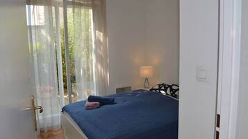 1 Schlafzimmer, BĂŒgeleisen/BĂŒgelbrett, WLAN, BettwĂ€sche