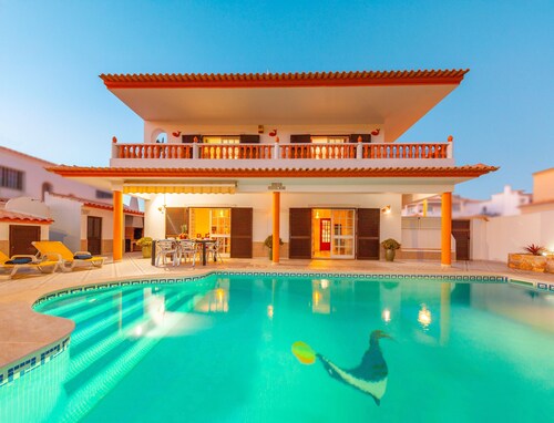 Quiet villa w/ BBQ & heatable pool, Galé
