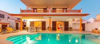 Quiet villa w/ BBQ & heatable pool, Galé
