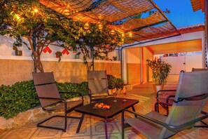 Terrace/patio - Quiet villa w/ BBQ & heatable pool, Galé (Albufeira)