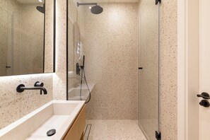 Towels - 10SG3.d - One Bedroom Apartment, Sleeps 2 (London)