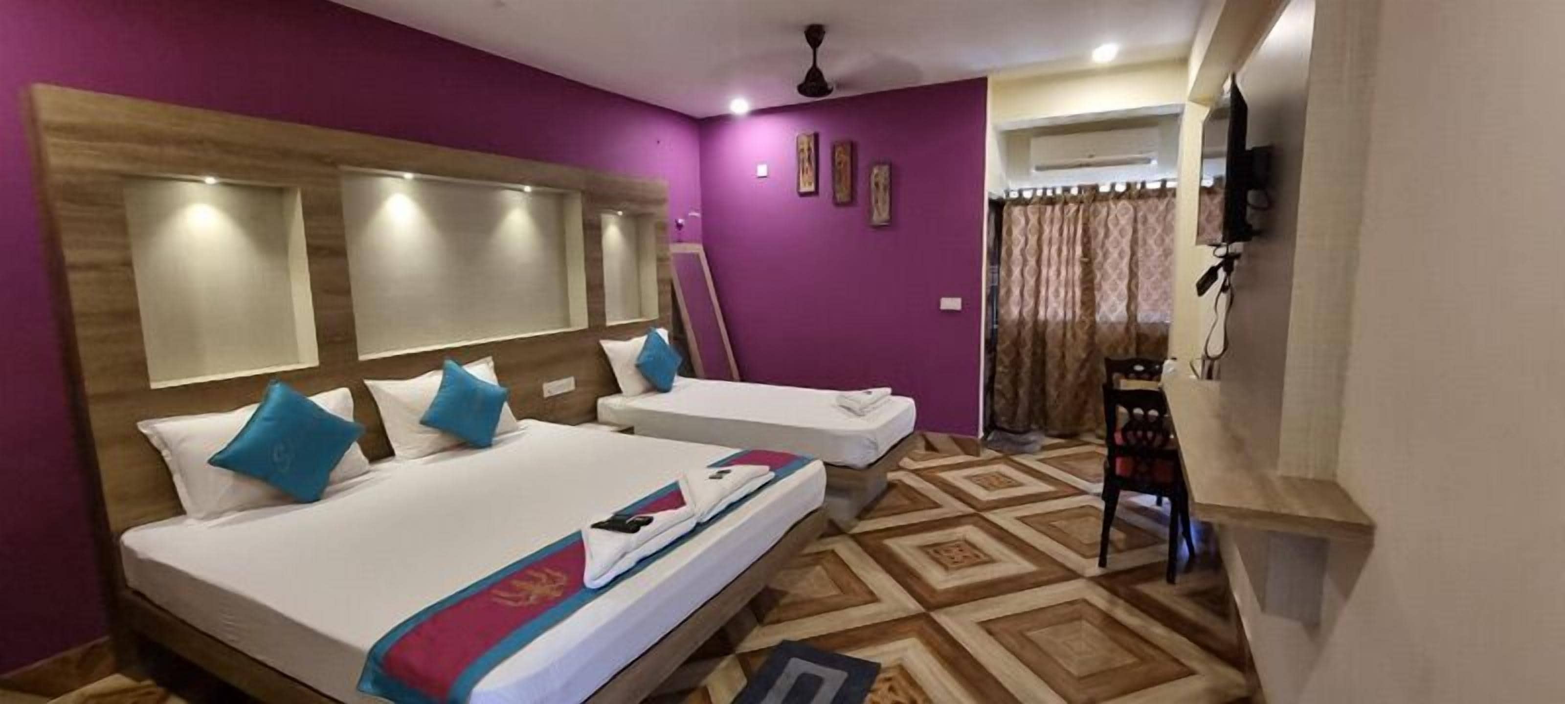 Basic Double or Twin Room, City View | In-room safe, soundproofing, iron/ironing board, wheelchair access
