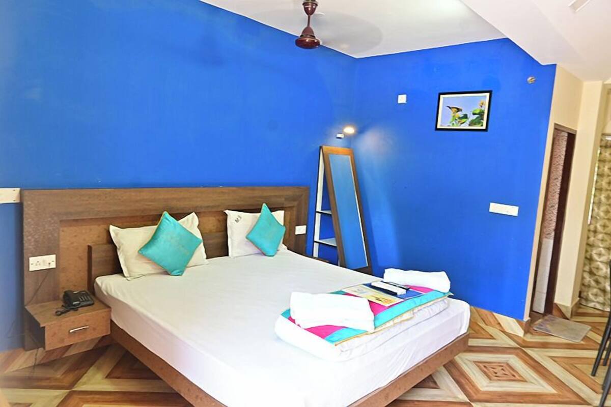 Basic Double or Twin Room, City View | In-room safe, soundproofing, iron/ironing board, wheelchair access