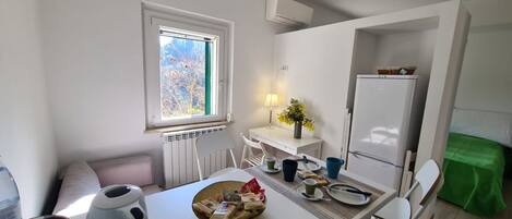 1 bedroom, iron/ironing board